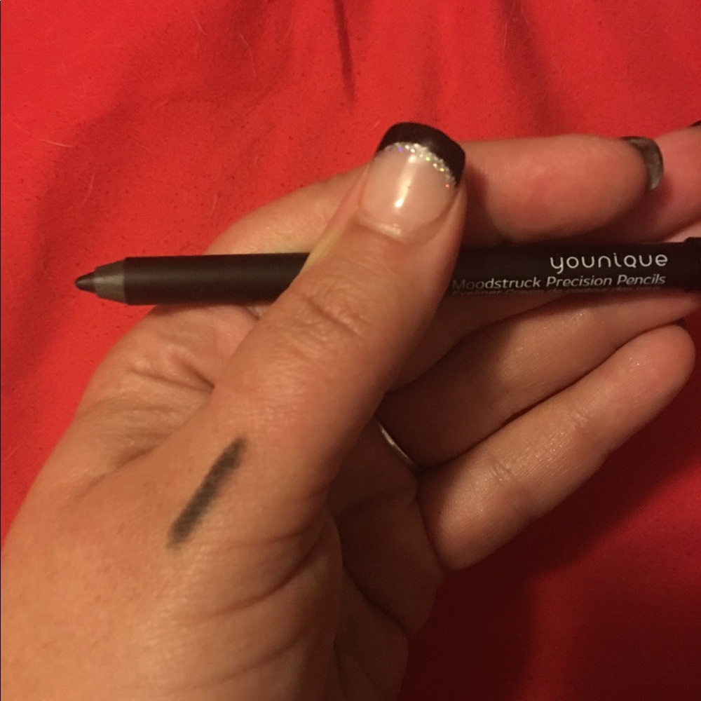 Younique Pencil Eyeliner in Perfect (Jet Black)
